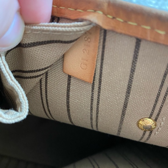 COPY - Authentic Louis Vuitton Tote Neverfull MM - Picture 8 of 10
